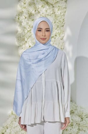 m45372 IRIS SHAWL in Azure Tranquility (BLUE)