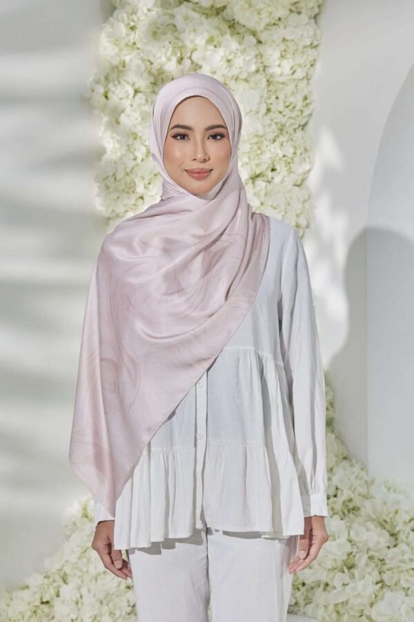 IRIS SHAWL in Elegance Renewed (ROSE GOLD)