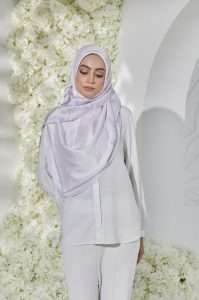 IRIS SQUARE HIJAB in Harmony Haven (LILAC)