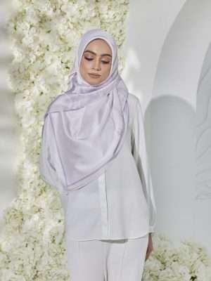 IRIS SQUARE HIJAB in Harmony Haven (LILAC)