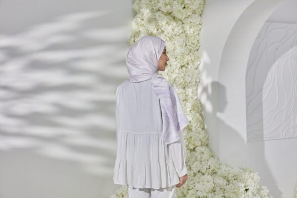 IRIS SHAWL in Harmony Haven (LILAC)