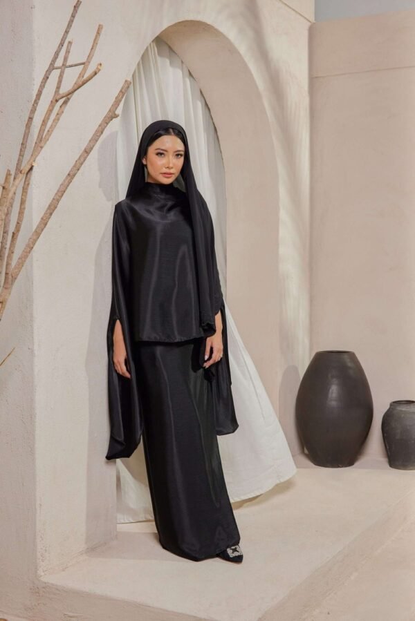 JASMINE LUXE SERIES in Classic Black