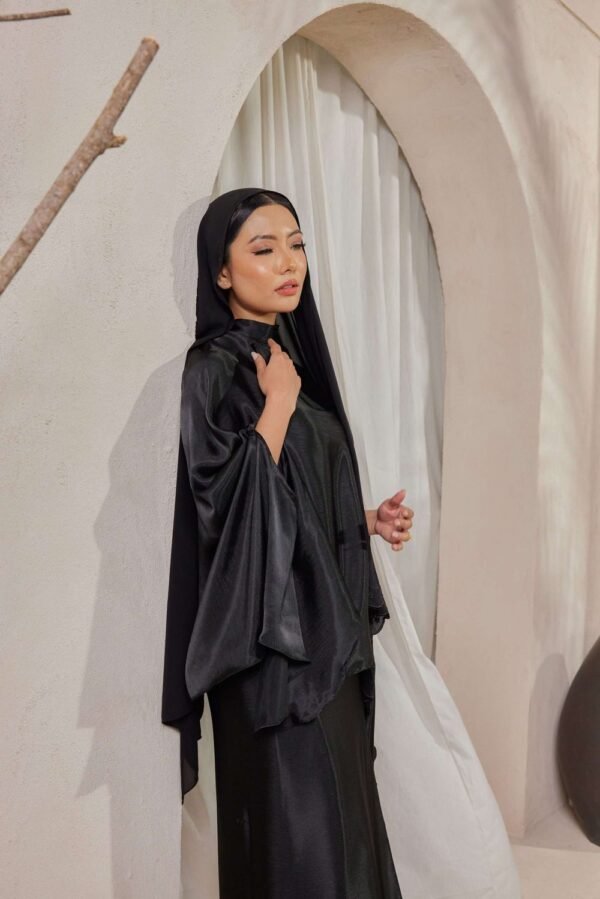 JASMINE LUXE SERIES in Classic Black