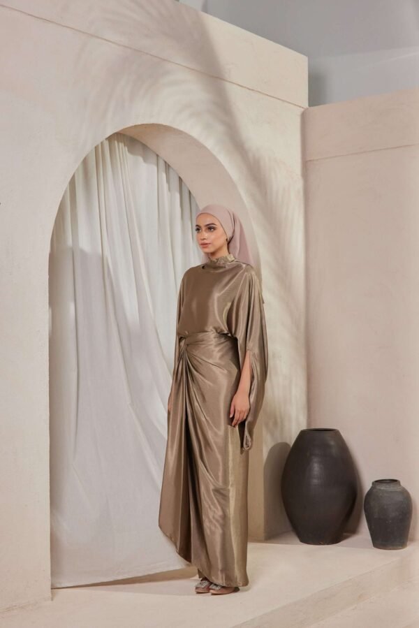 JASMINE LUXE SERIES in Espresso Brown