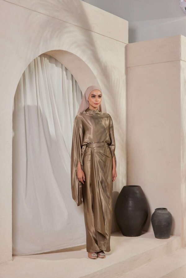 JASMINE LUXE SERIES in Espresso Brown