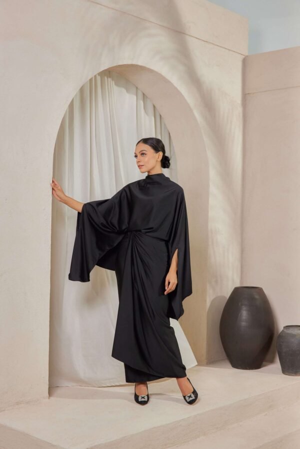 JASMINE SERIES In Classic Black