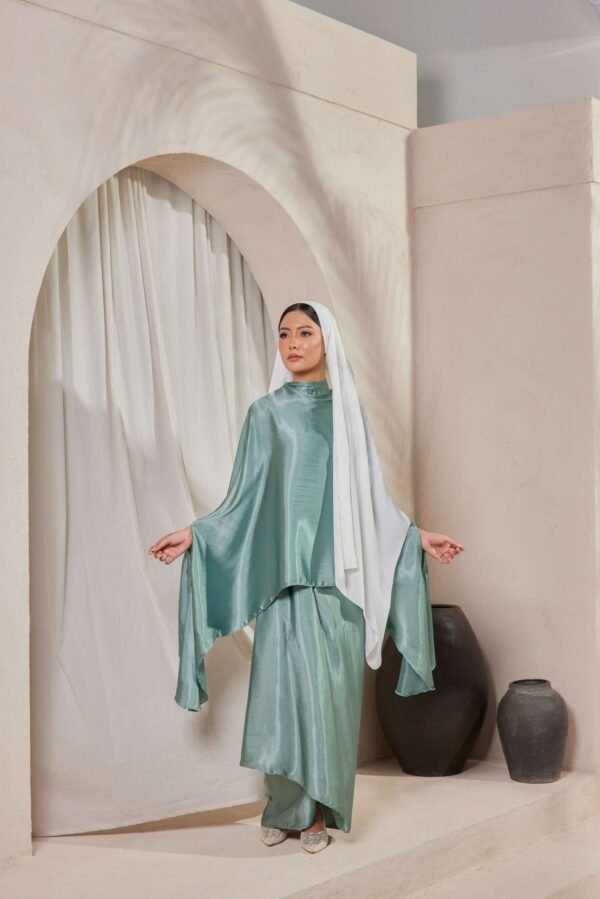 JASMINE LUXE SERIES in Majestic Teal