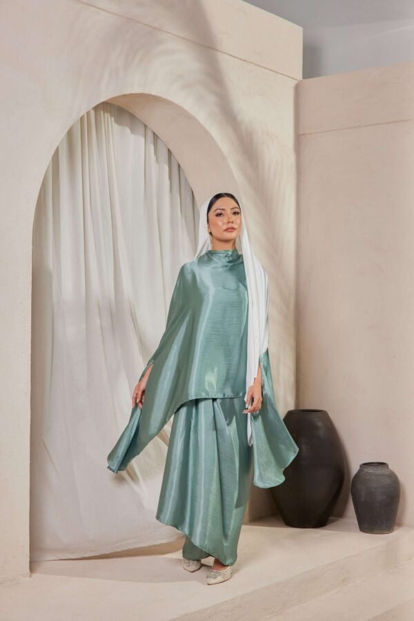 JASMINE LUXE SERIES in Majestic Teal