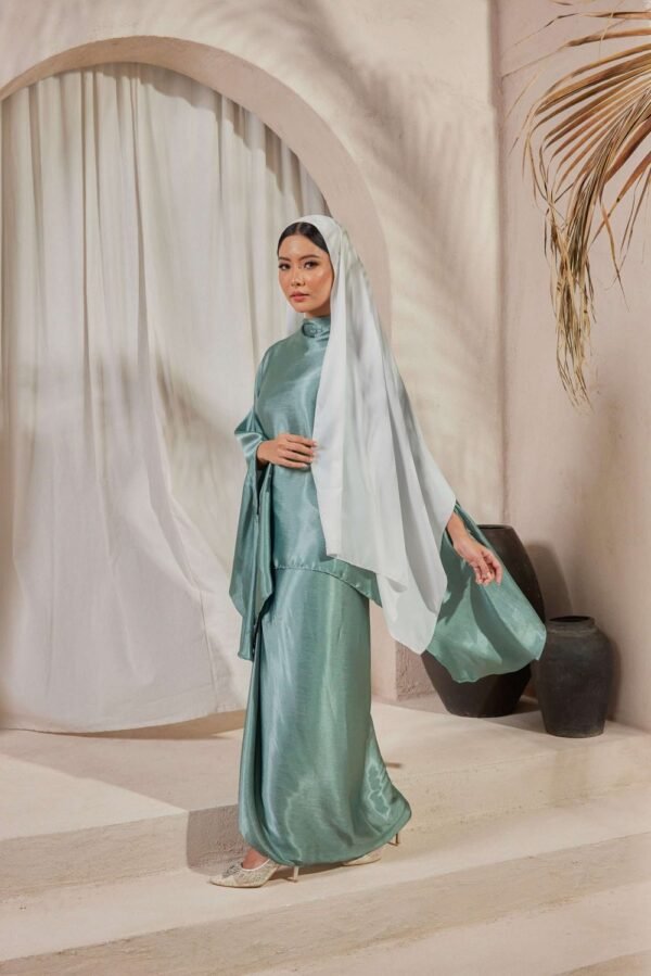 JASMINE LUXE SERIES in Majestic Teal