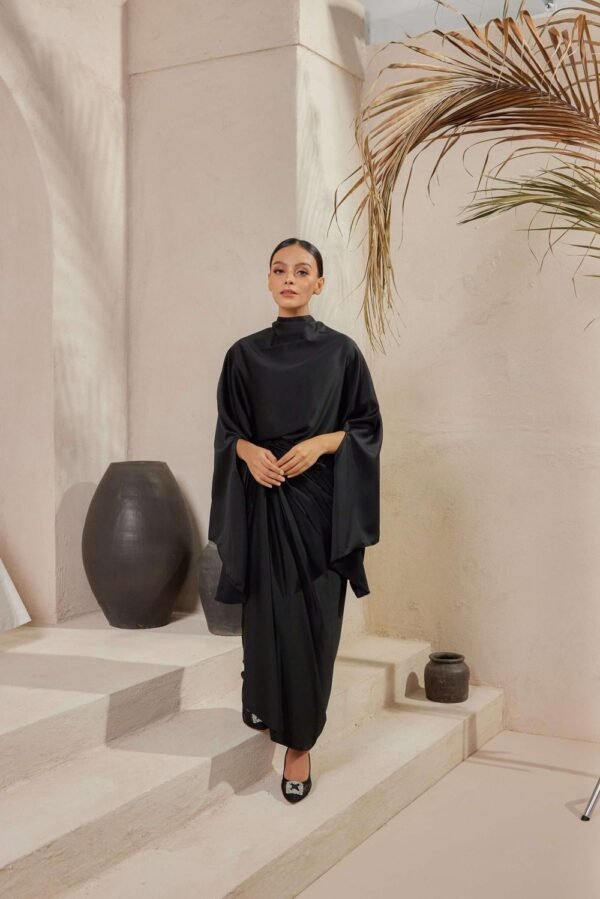 JASMINE SERIES In Classic Black