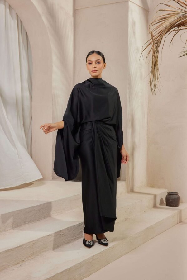 JASMINE SERIES In Classic Black