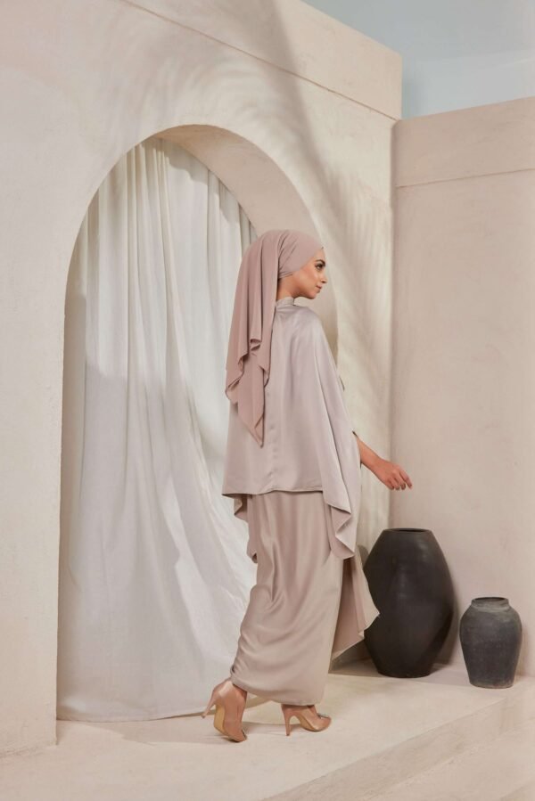 JASMINE SERIES in Earl Gray