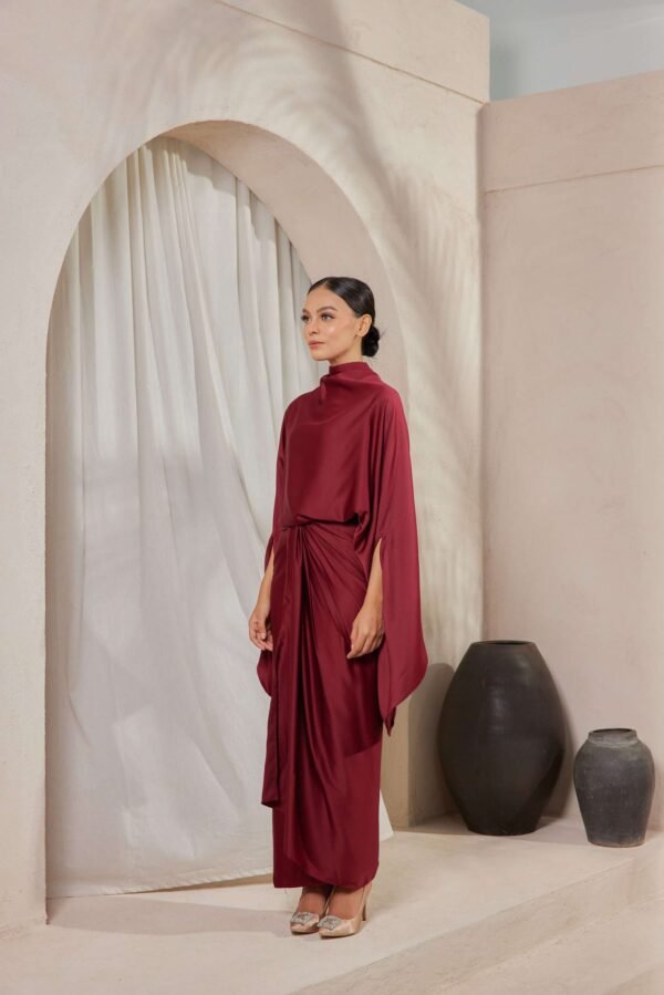 JASMINE SERIES in Crimson Red