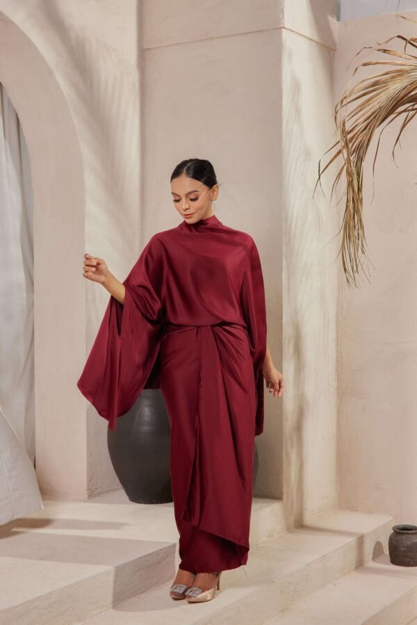 JASMINE SERIES in Crimson Red