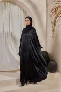 Azalea Series in Classic Black