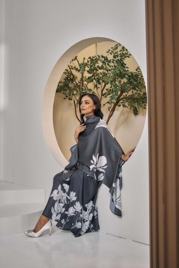 JASMINE PRINTED, LIMITED SERIES in Shadow Grey