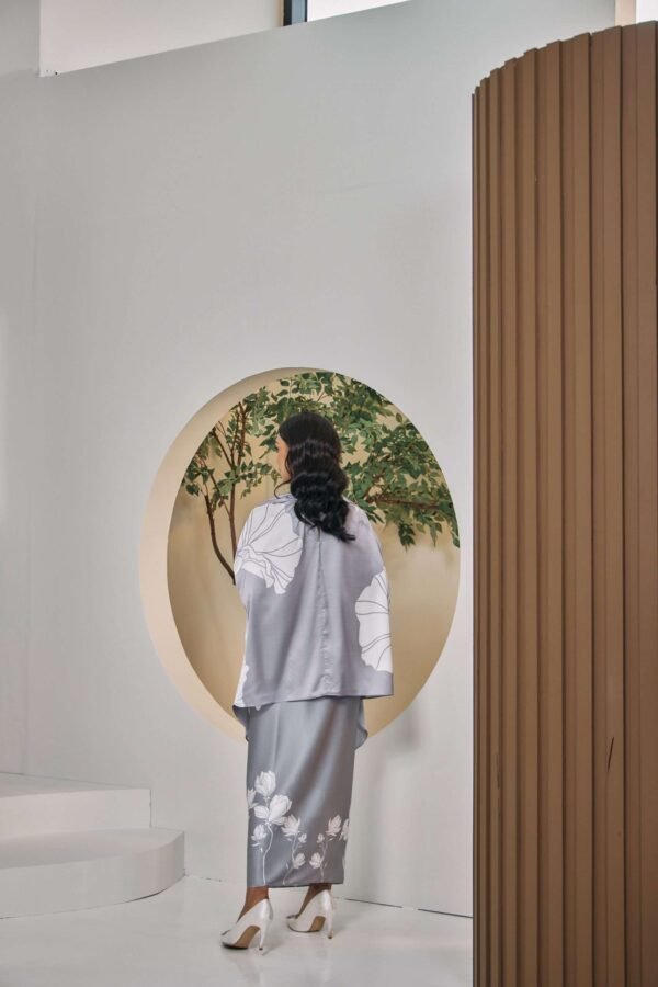 JASMINE PRINTED, LIMITED SERIES in Roman Silver