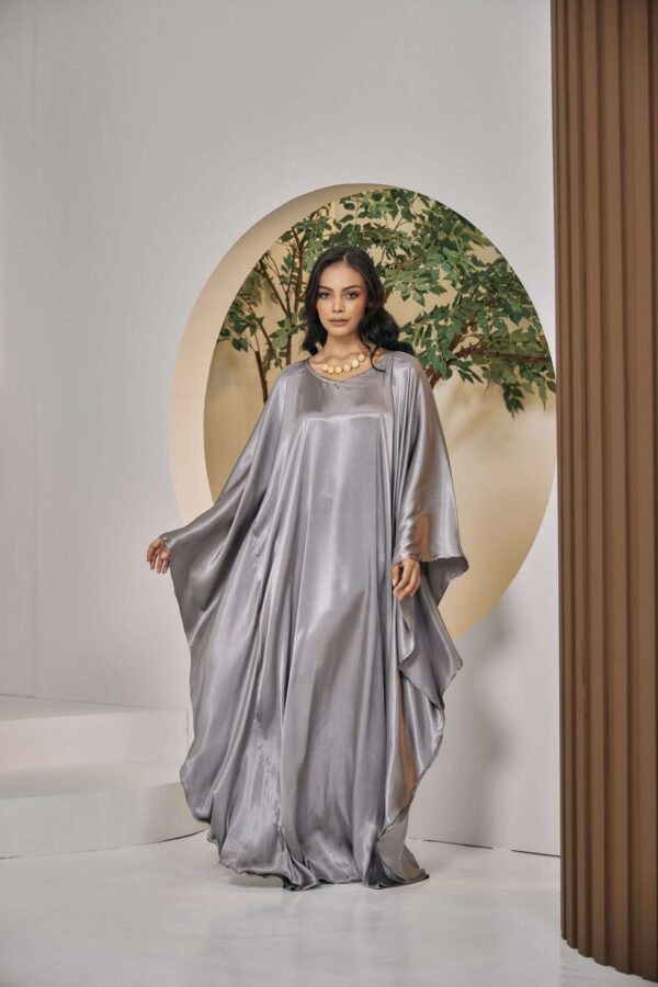 m10524 Azalea Series in Metallic Silver