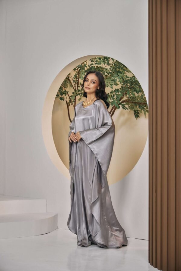 m10525 Azalea Series in Metallic Silver