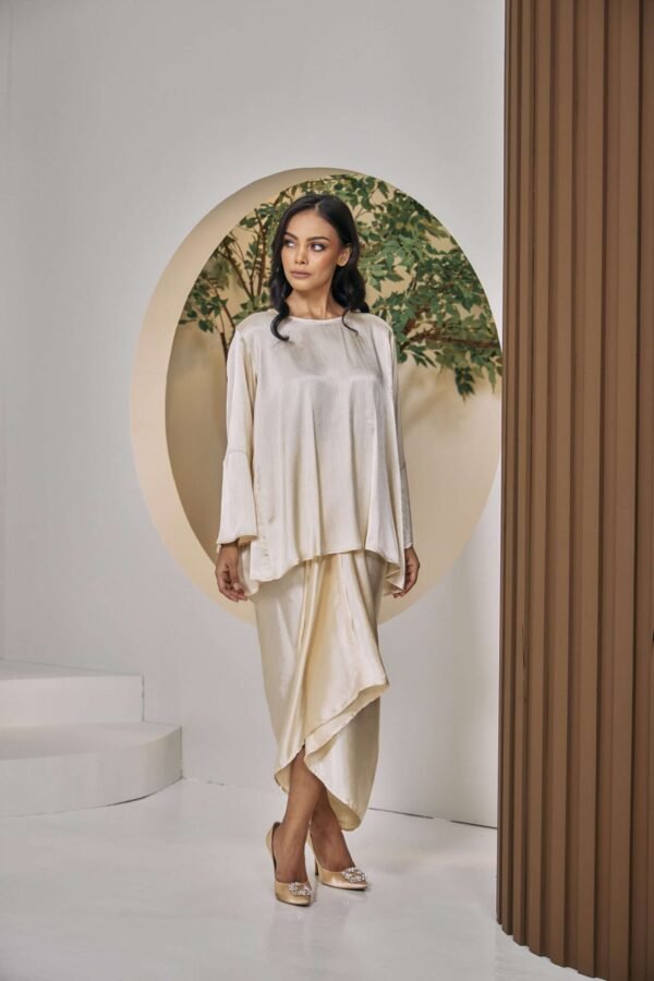 Kemboja Series in Moon Gold