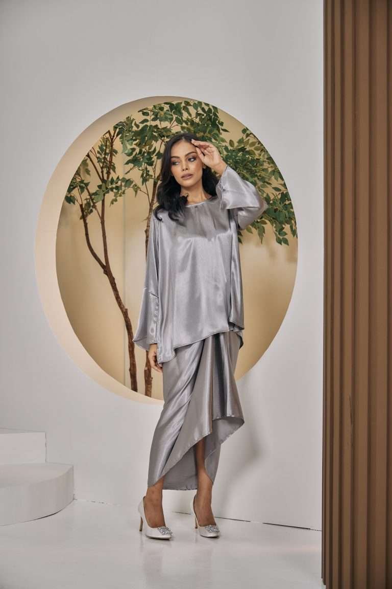 Kemboja Series in Metallic Silver