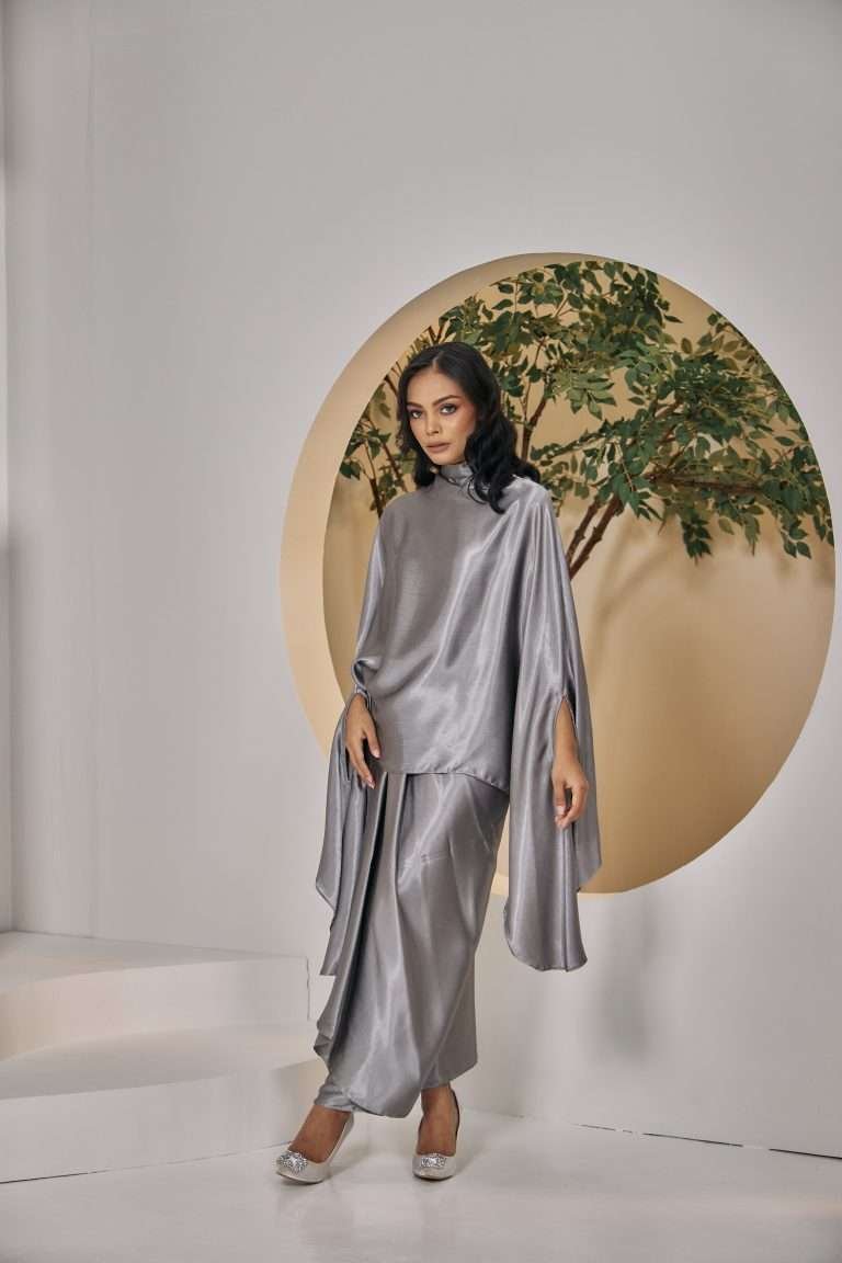 JASMINE LUXE SERIES in Metallic Silver