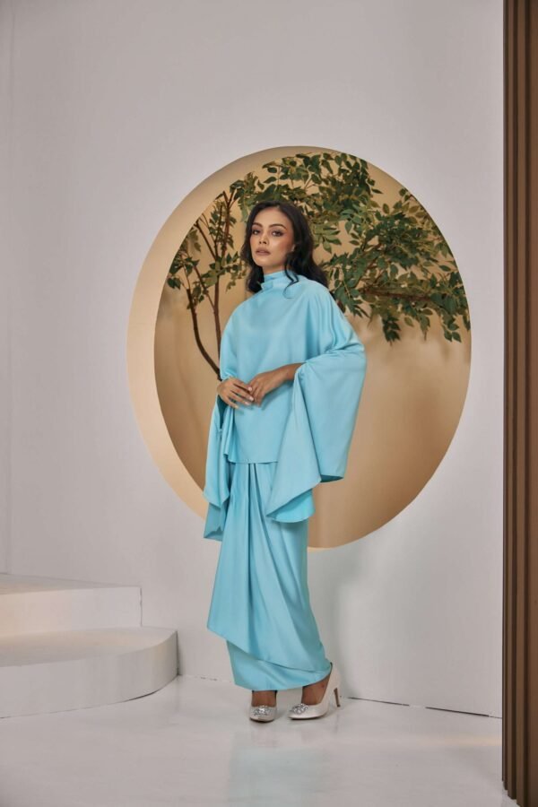 JASMINE SERIES In Tiffany Blue