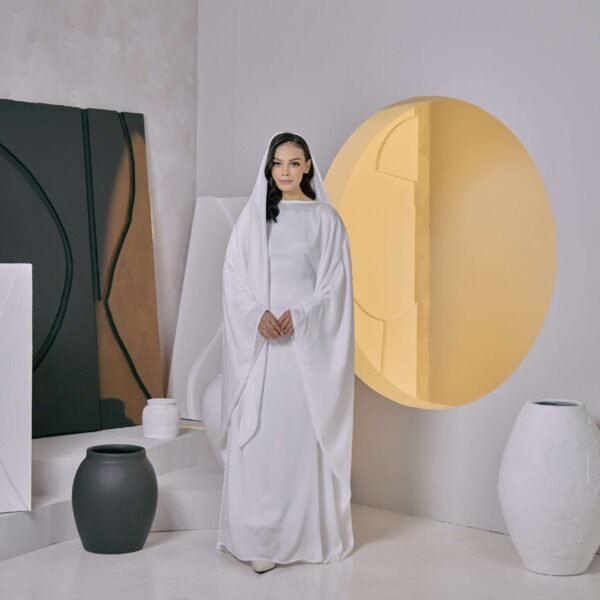 SAMARA ABAYA in Pearl White
