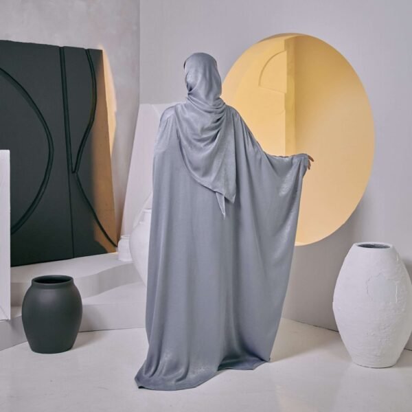 SAMARA ABAYA in Moon Silver