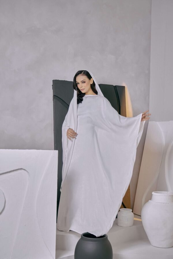 SAMARA ABAYA in Pearl White