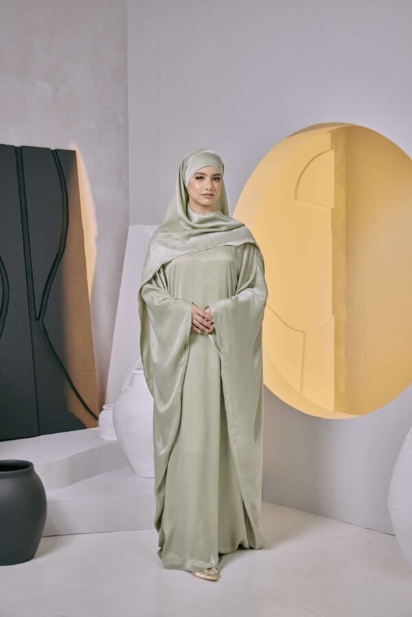 SAMARA ABAYA in Sage Green