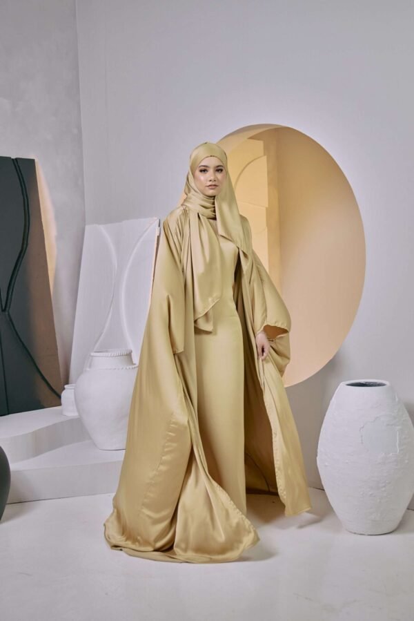 MEDINA ABAYA in Champagne Gold
