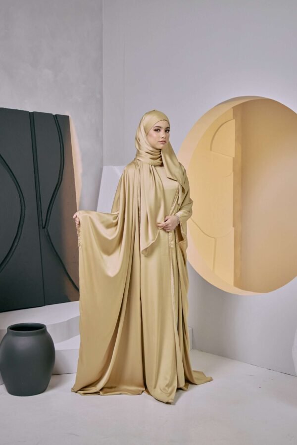 MEDINA ABAYA in Champagne Gold