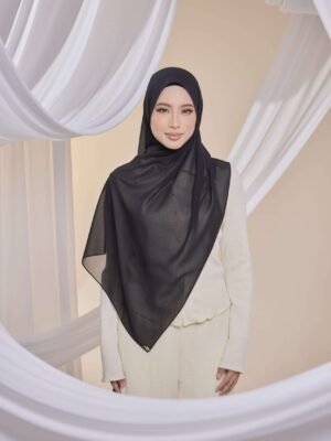 Qalbu Shawl in Classic Black