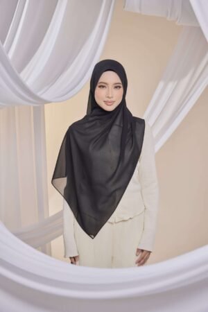 mayang0811 114 Qalbu Shawl in Classic Black
