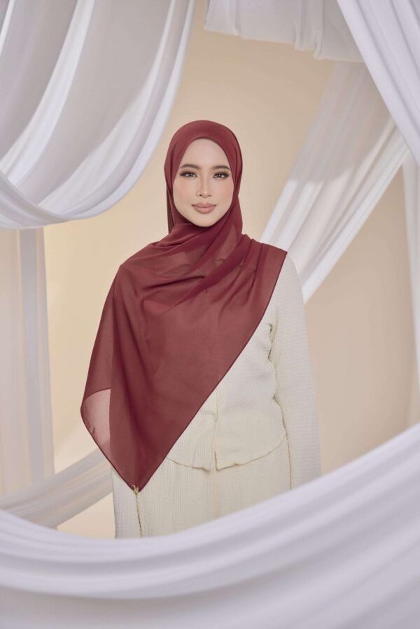 Qalbu Shawl in Ruby Maroon