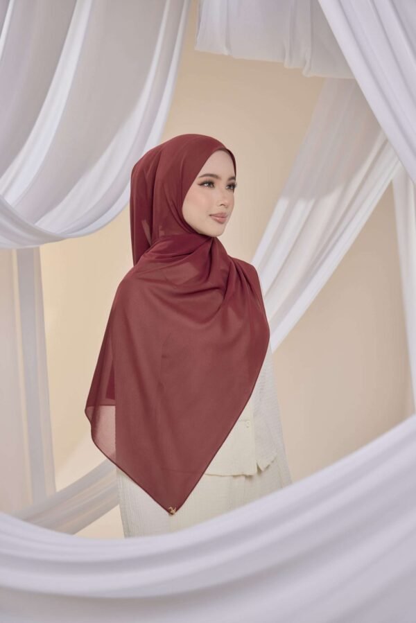 Qalbu Shawl in Ruby Maroon