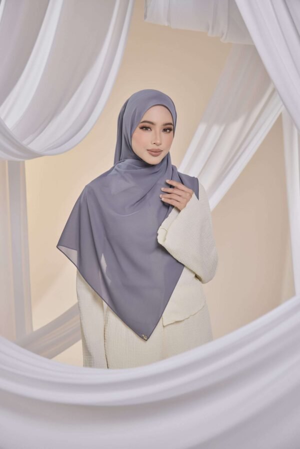 Qalbu Shawl in Ash Grey