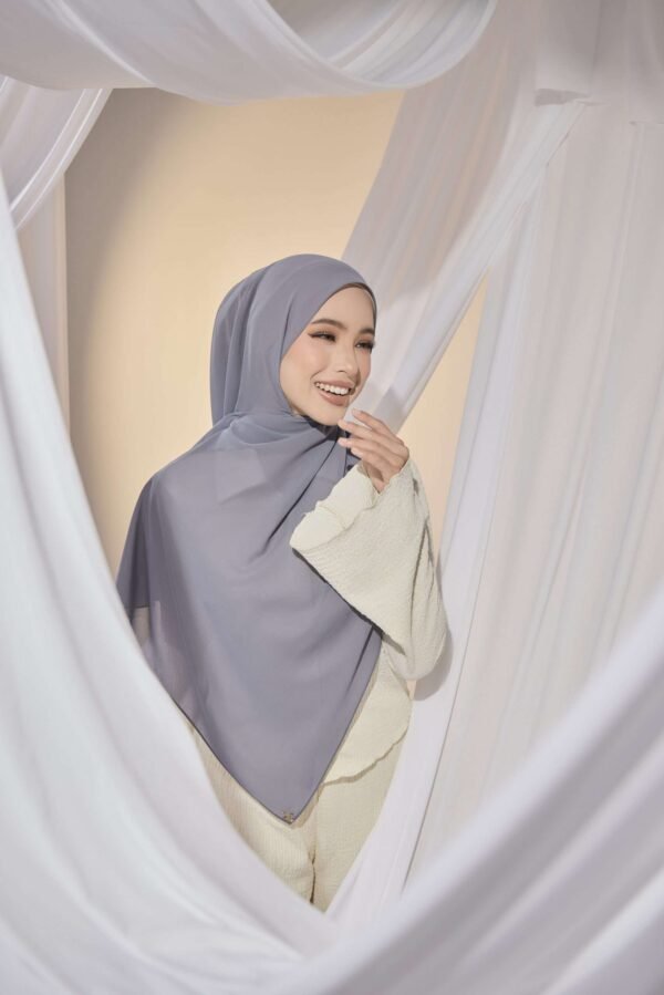 Qalbu Shawl in Ash Grey