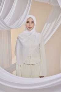 Qalbu Shawl in Off White
