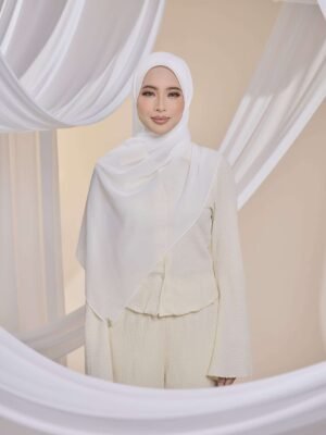Qalbu Shawl in Off White