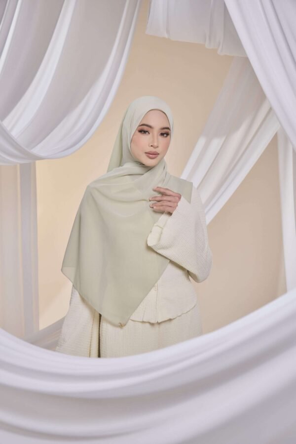 Qalbu Shawl in Sage Green