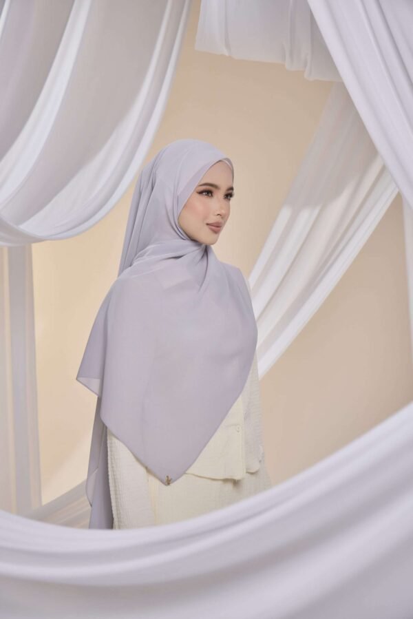 Qalbu Shawl in Dusty Silver