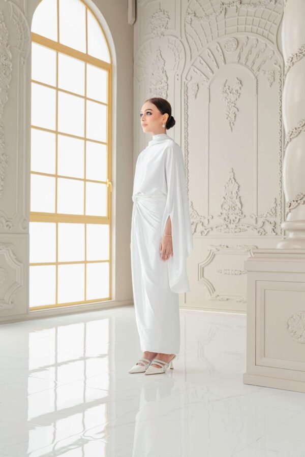 JASMINE LUXE SERIES in Off White