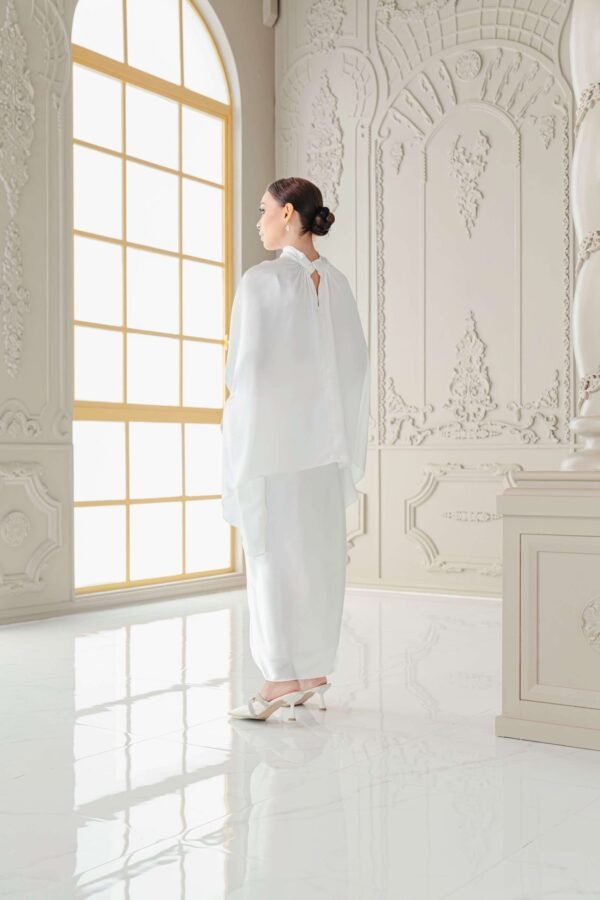 JASMINE LUXE SERIES in Off White