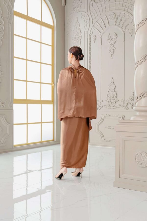 JASMINE LUXE SERIES in Golden Brown