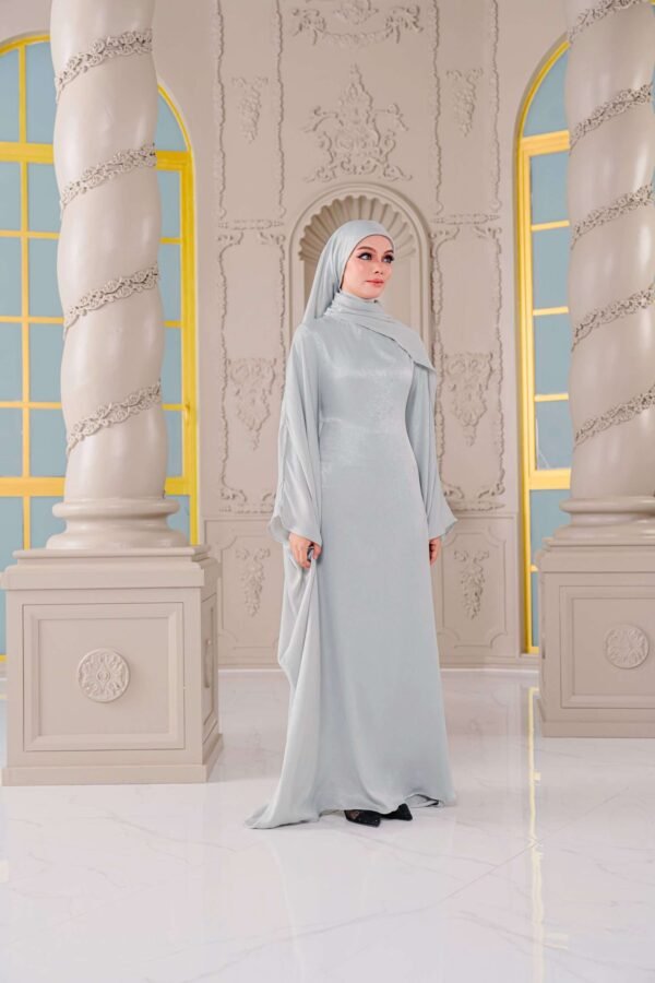 SAMARA ABAYA in Mint Iceberg