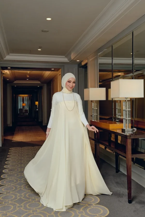 Amber Series in Creamy White