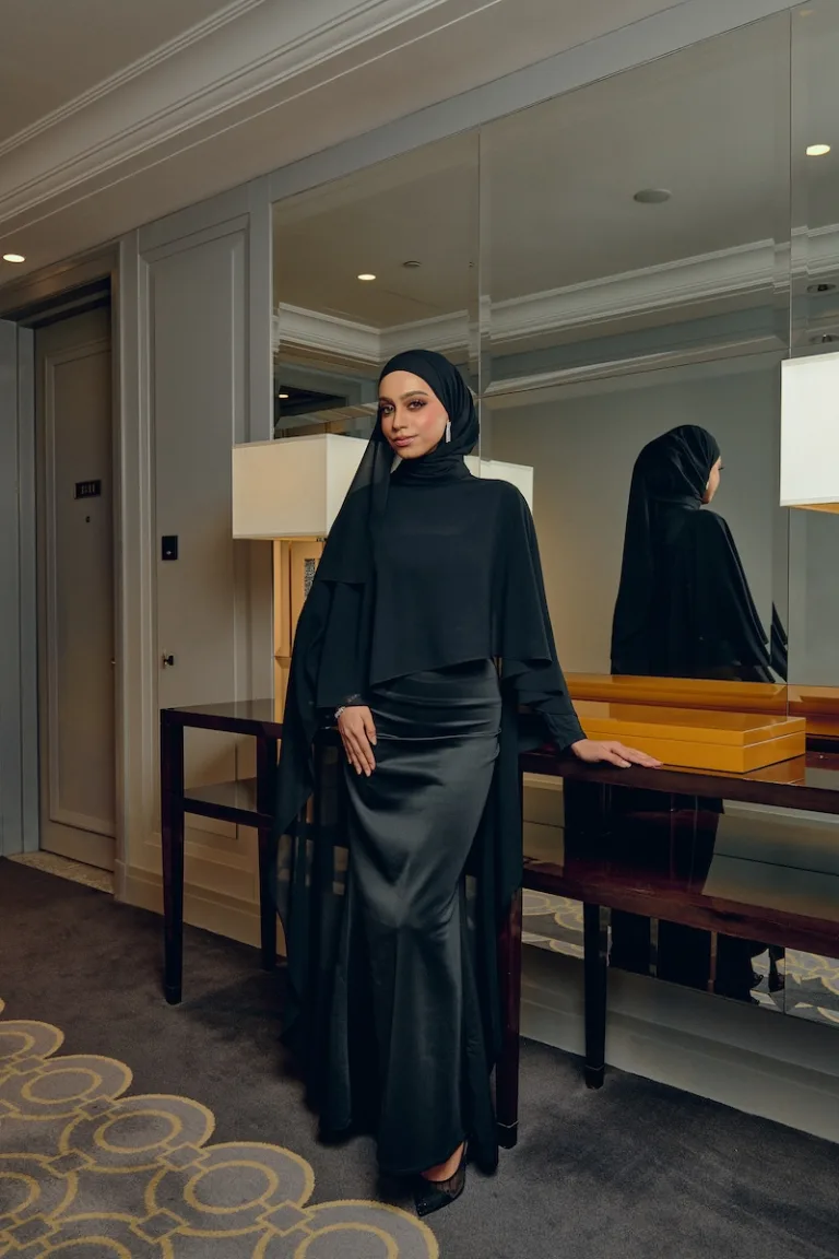 Lyla In Classic Black