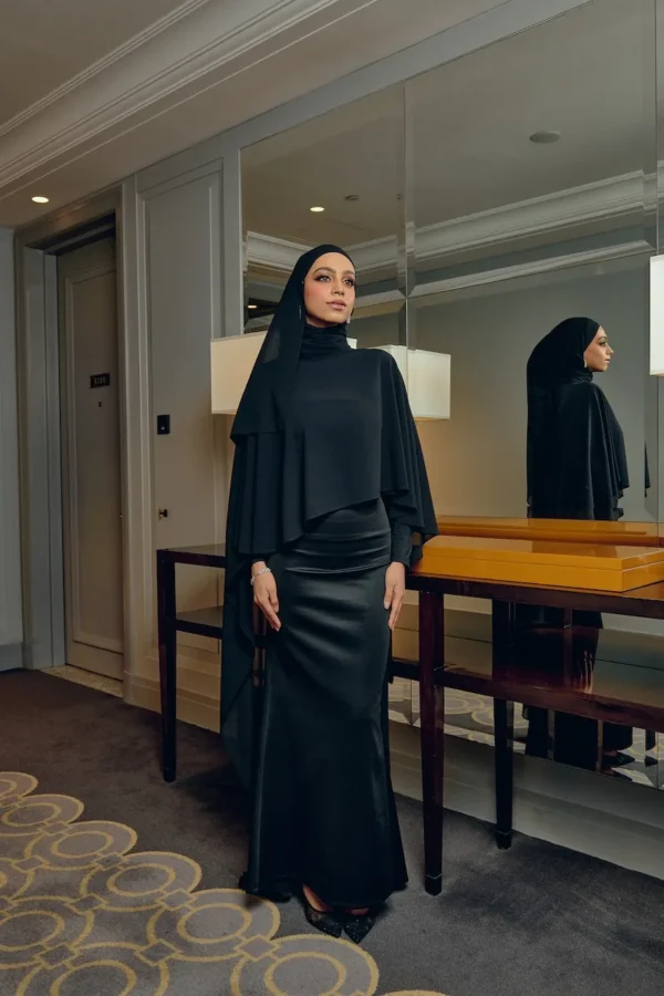 Lyla In Classic Black